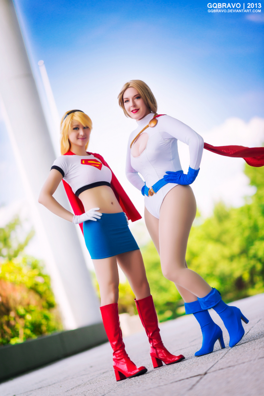 power girl+supergirl